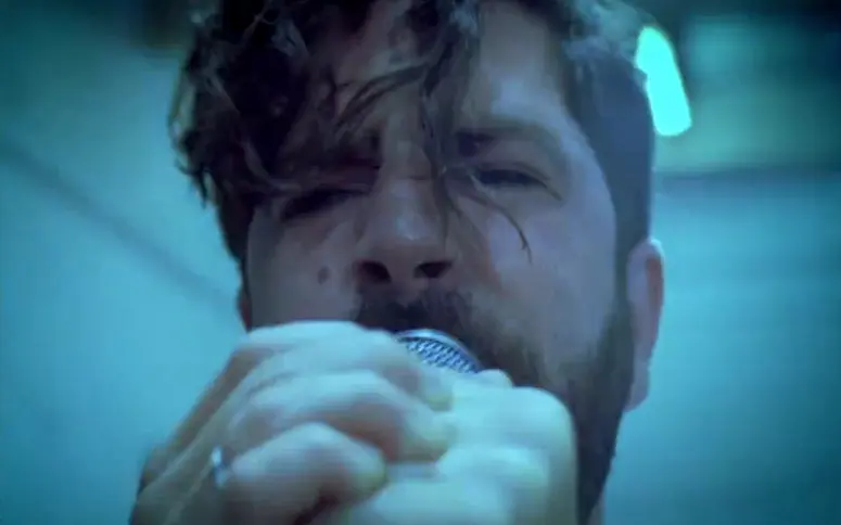 Foals fait son retour en vidéo