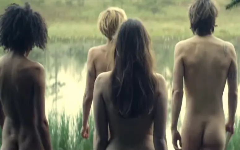 Vidéo : le clip nudiste de Natas Loves You pour “Naked People”