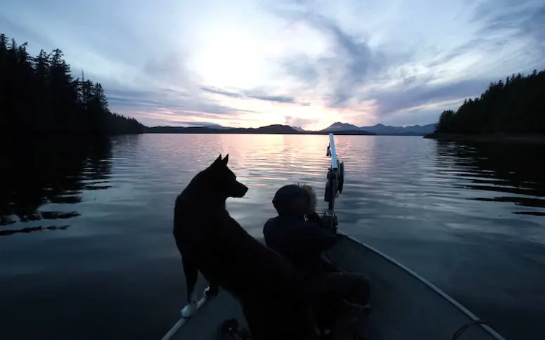 En images : tout plaquer et partir en Alaska dans un village de pêcheurs