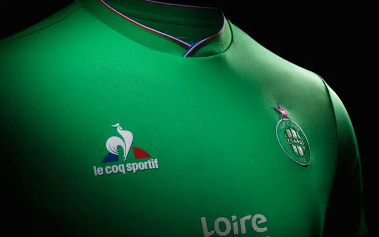 Old school cool : le Coq Sportif est de retour sur les maillots de Sainté