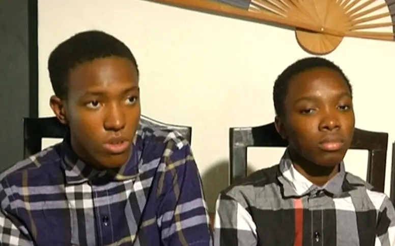 Vidéo : âgés de 14 et 16 ans, deux ados nigérians ont créé un navigateur web
