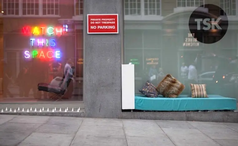 À Londres, un collectif d’artistes rend les pics anti-SDF plus confortables