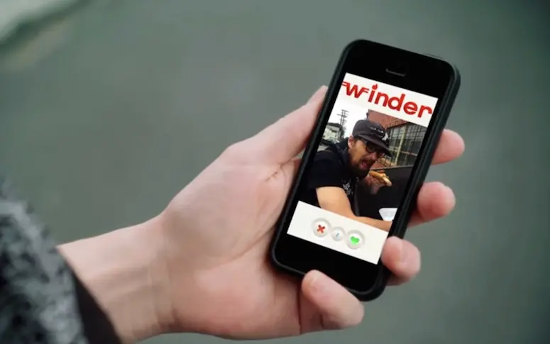 Weezer se moque de Tinder dans son dernier clip