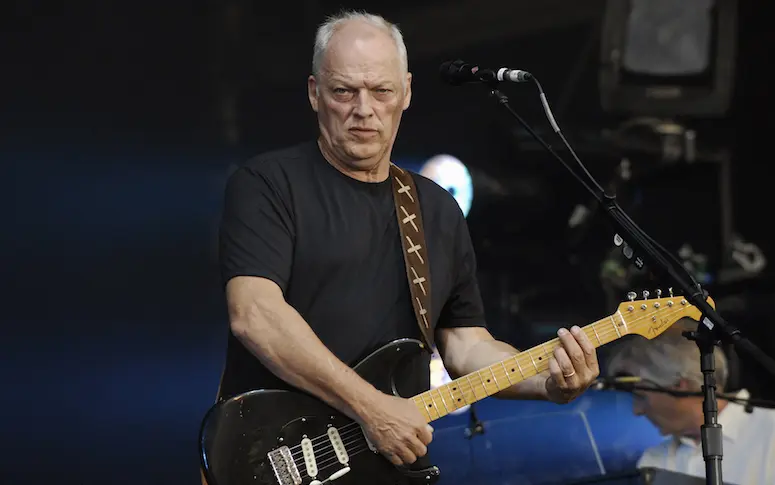 En écoute : David Gilmour reprend la douce “Here, There and Everywhere” des Beatles