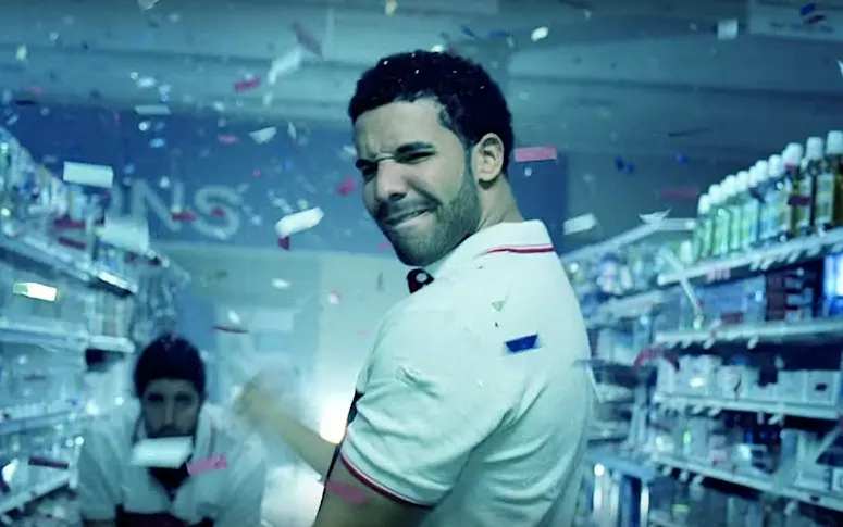 Drake signe le premier disque de platine de 2015… avec une mixtape