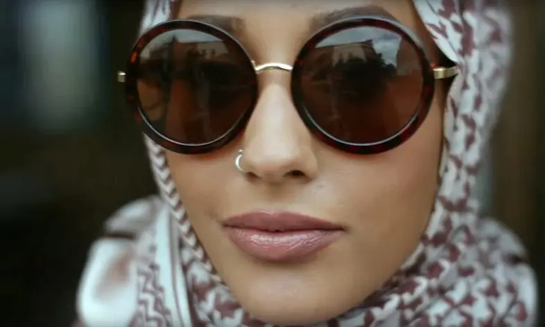 H&M présente le premier mannequin à porter le hijab
