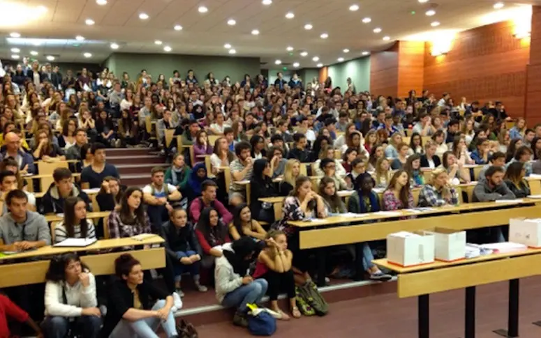 Ce Tumblr dénonce les salles de cours bondées des universités françaises