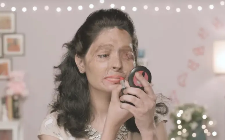Vidéo : un tuto maquillage pour dénoncer le fléau des attaques à l’acide