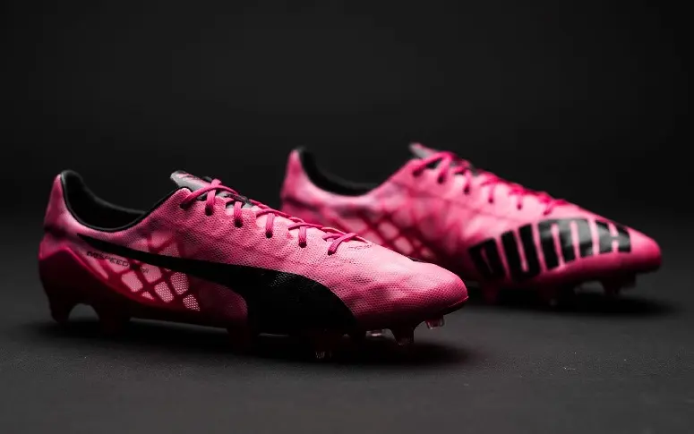 PUMA x Project Pink, des crampons au profit de la lutte contre le cancer du sein