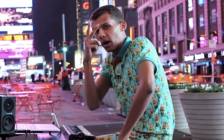 Vidéo : pour “Papaoutai”, la leçon de Stromae dans les rues de New York