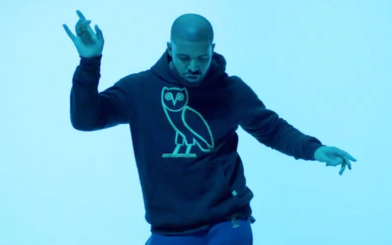 Drake offre ses plus beaux pas de danse pour le clip de “Hotline Bling”
