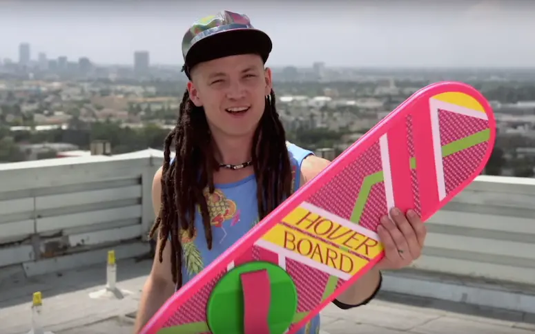 Vidéo : la publicité “officielle” de l’hoverboard de Marty McFly