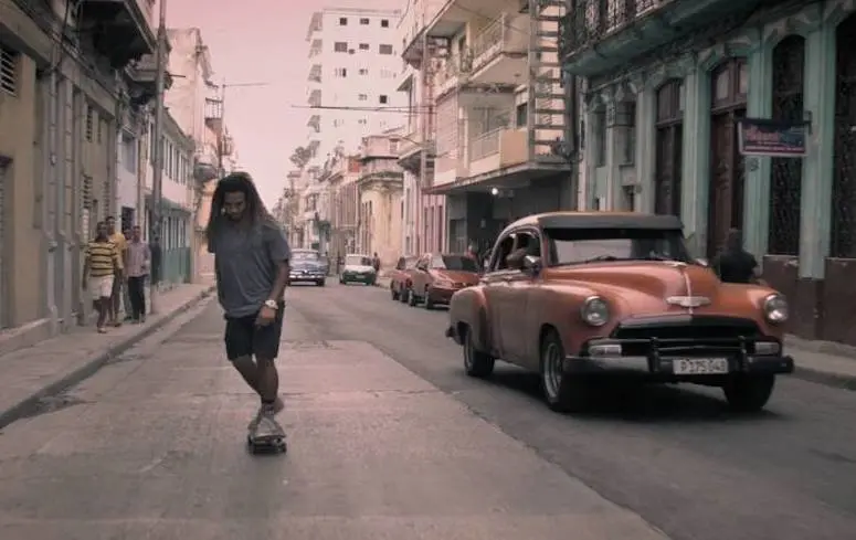 Vidéo : à Cuba, le skateboard est un véritable refuge