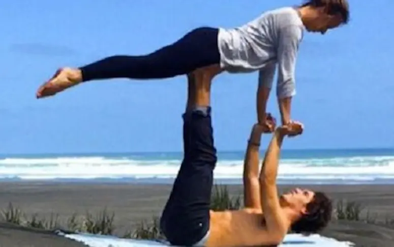 Le yoga à deux, thérapie de couple ou simple lubie Instagram ?