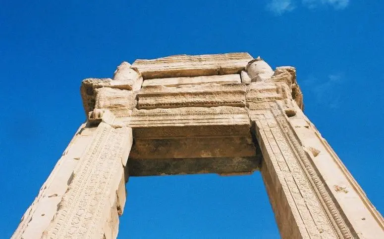 Détruite par Daech, l’arche de Palmyre bientôt rebâtie en 3D et exposée