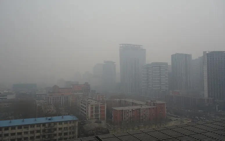 Pollution : la Chine déclenche son alerte rouge pour la première fois