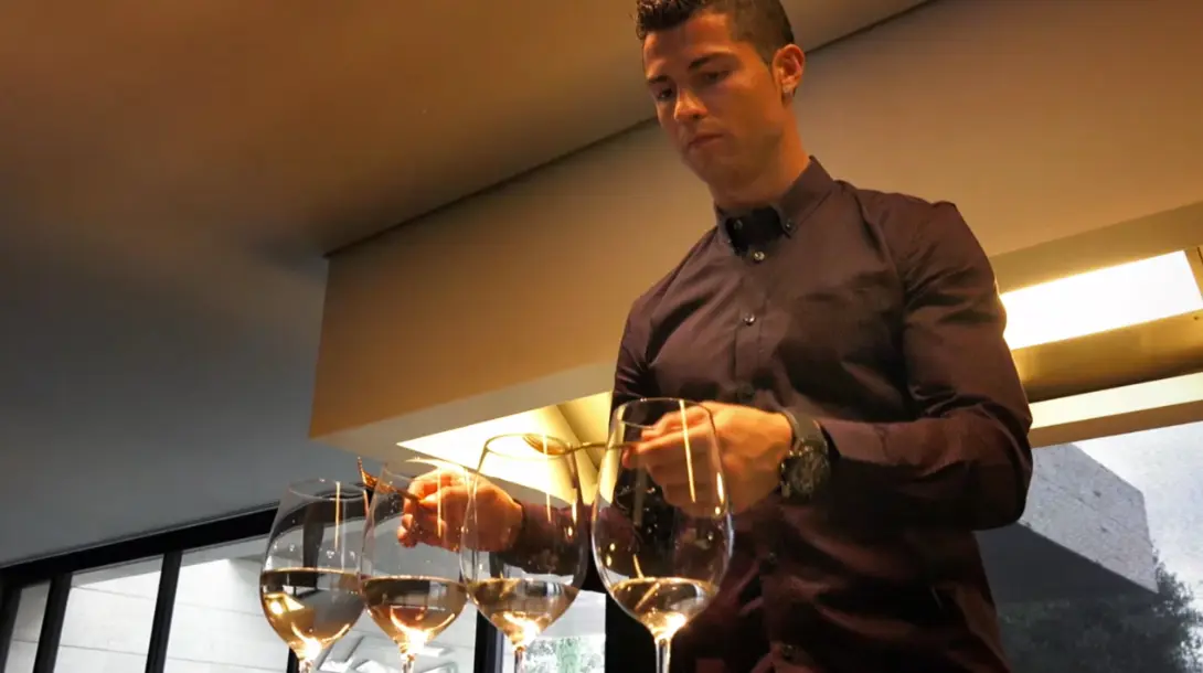Vidéo : pour Noël, Cristiano Ronaldo interprète à sa façon… Vive le Vent