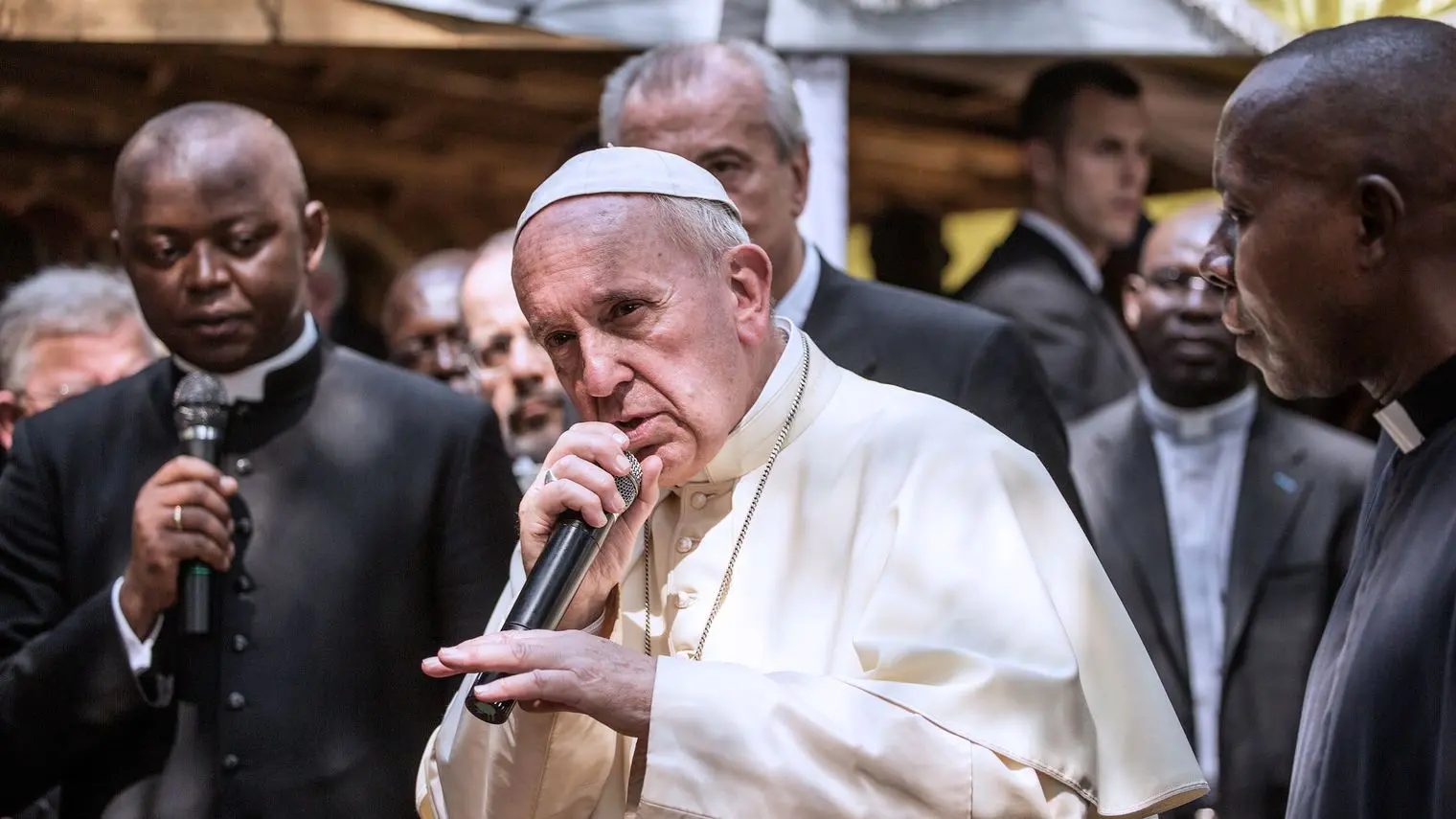 #PopeBars, les meilleurs détournements du pape rappeur