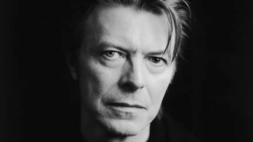 Le géant David Bowie est mort