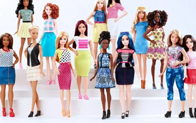 Barbie fait (enfin) sa révolution avec de nouveaux physiques plus réalistes