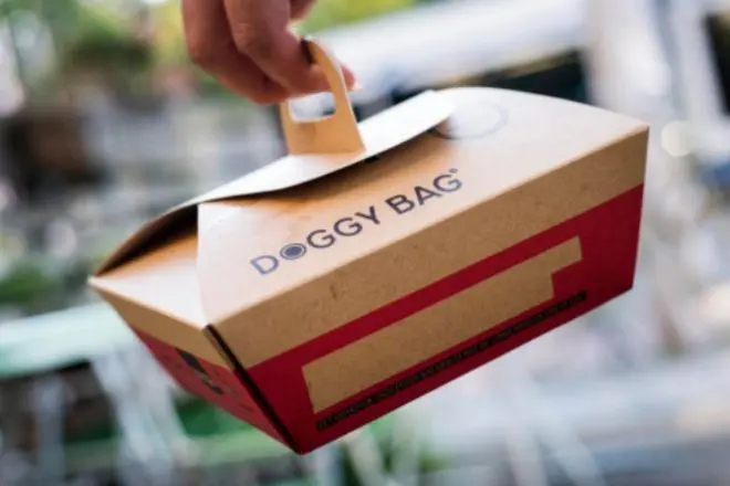 Gaspillage alimentaire : le doggy bag débarque dans les restaurants