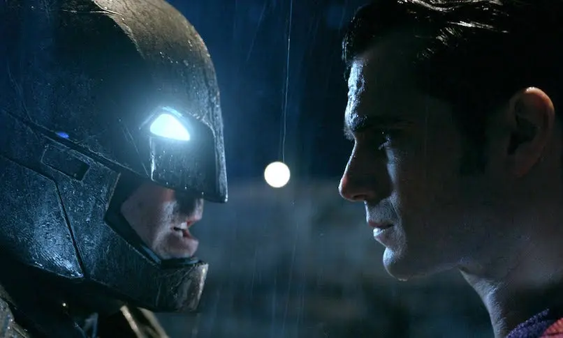 Batman v Superman : Hans Zimmer dévoile le premier titre guerrier de la BO