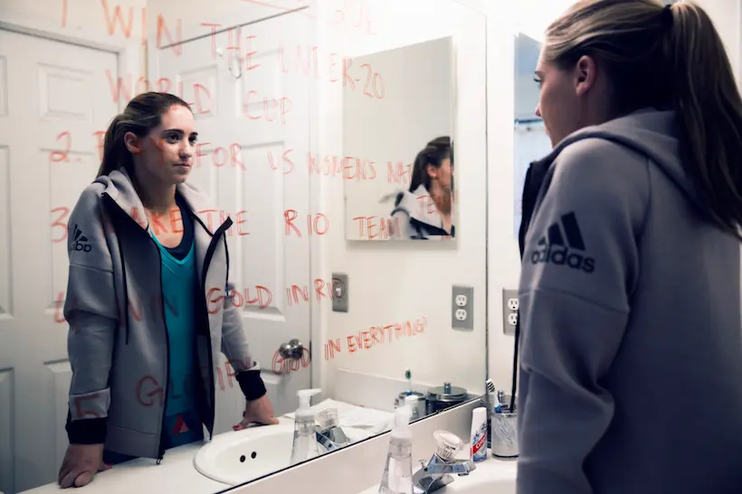 Pour sa nouvelle campagne, adidas met les femmes à l’honneur, dont une footballeuse