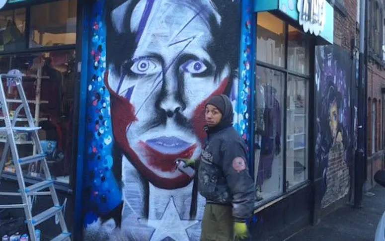 Cette fresque remporte la palme du pire hommage à David Bowie