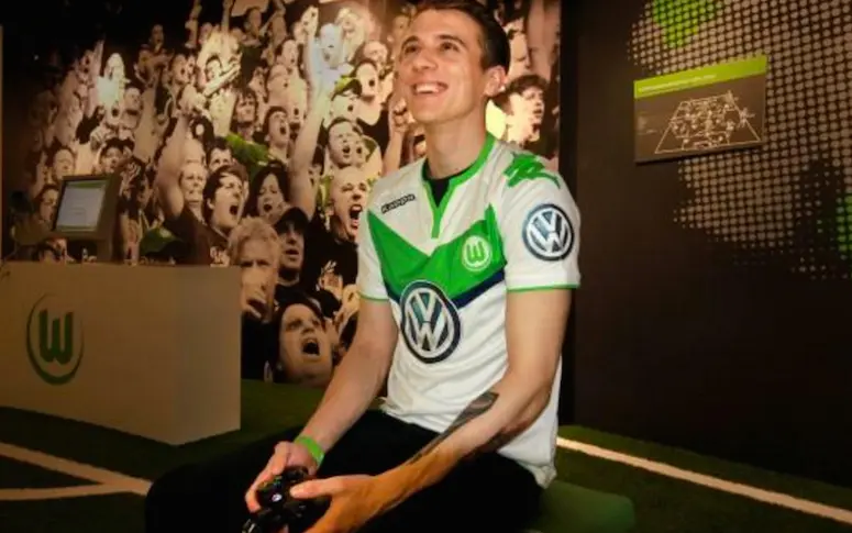 Wolfsburg recrute un joueur professionnel de FIFA 16