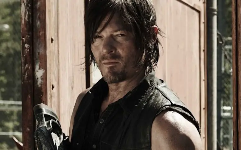 Vidéo : Daryl de The Walking Dead affronte des zombies en hoverboard