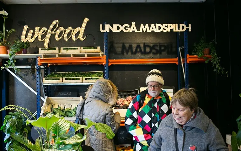 Au Danemark, un supermarché de produits périmés pour lutter contre le gaspillage