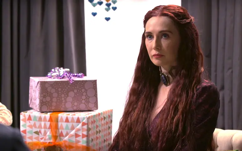 Vidéo : quand Melisandre de Game of Thrones est invitée à une baby shower