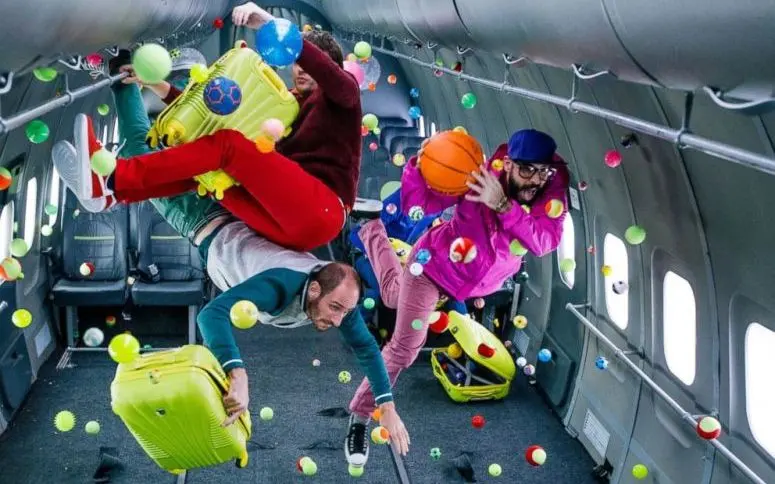 OK Go balance un clip entièrement tourné en apesanteur