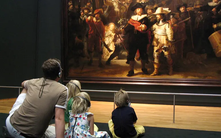 Au Rijksmuseum, on range son appareil photo et on sort son crayon