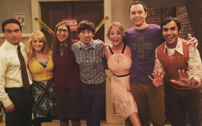 De Friends à The Big Bang Theory, le grand mashup des sitcoms cultes en hommage à James Burrows