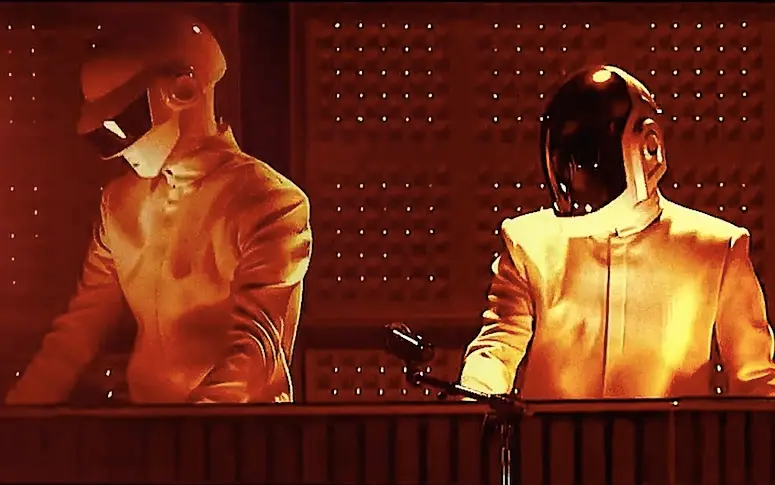 Vidéo : Daft Punk, Tony Montana, James Bond… sont dans le Hell’s Club pour une soirée endiablée