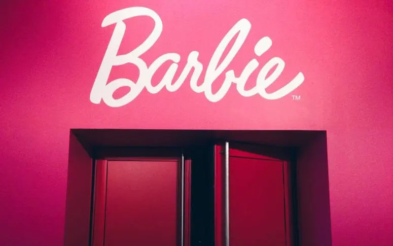 En images : Barbie se refait une beauté au musée des Arts décoratifs