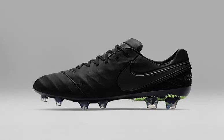 La grande classe : Nike sort sa collection de crampons “Black”