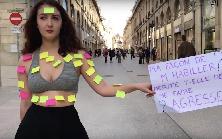 Vidéo : quand des étudiantes montrent les idées reçues effarantes sur le viol en France