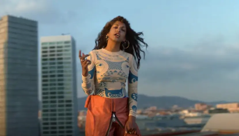 Vidéo : M.I.A dévoile “Rewear It” pour sa collab’ avec H&M