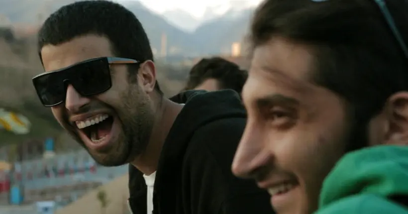 Raving Iran, le documentaire qui suit deux DJ de la scène techno de Téhéran