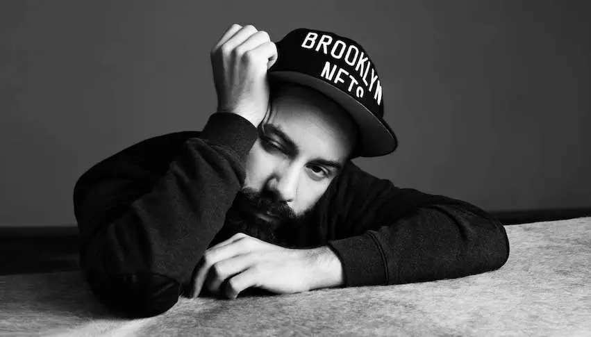 En écoute : Woodkid est de retour avec le puissant “Land of All”