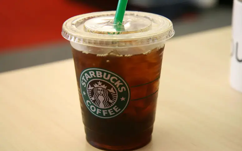 Une Américaine attaque Starbucks, accusé de mettre trop de glace dans ses cafés glacés