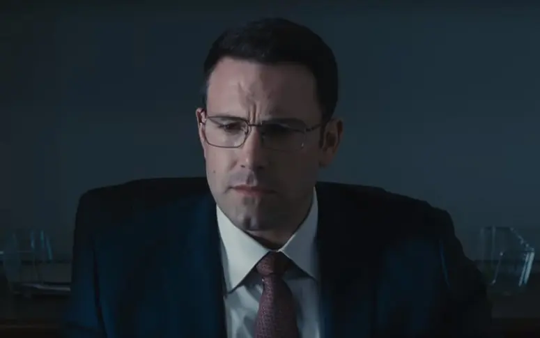 Ben Affleck incarne un génie des maths violent dans le trailer de The Accountant