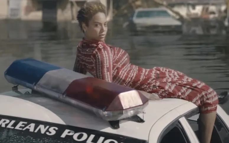 Arrêté par la police parce qu’il chantait du Beyoncé trop fort