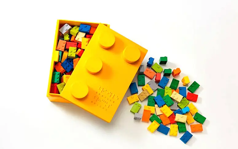 Ces faux Lego aident les enfants malvoyants à apprendre le braille