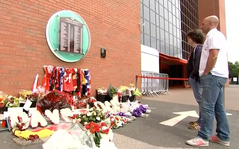 Un fan de Liverpool retrouve celui qui lui a sauvé la vie à Hillsborough