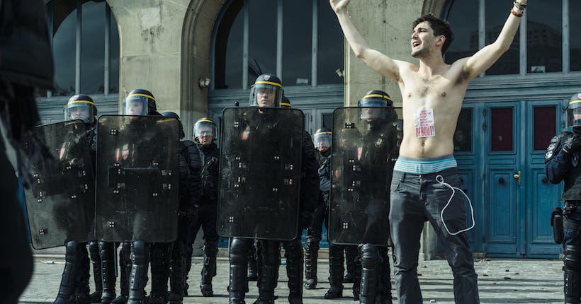 Nuit debout : des policiers aux manifestants, les photos fortes de Rémy Soubanère