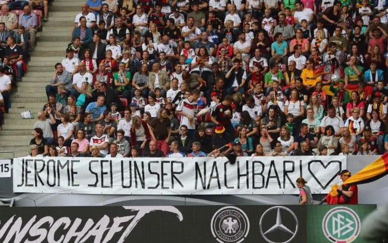 Les supporters allemands répondent avec intelligence à une déclaration raciste visant Boateng