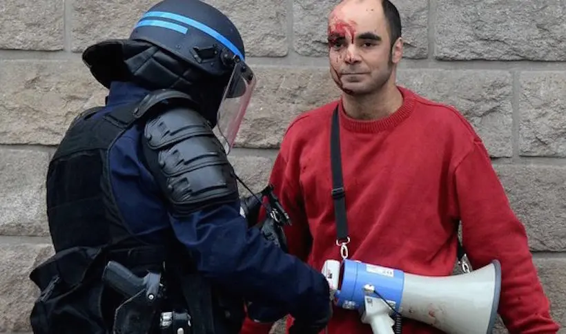 Violences policières : réclamation collective retentissante auprès du Défenseur des droits